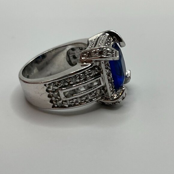 Silver 925 Ring With Blue Emerald-Cut Center Stone & Accent Crystals Elegant - Picture 3 of 7